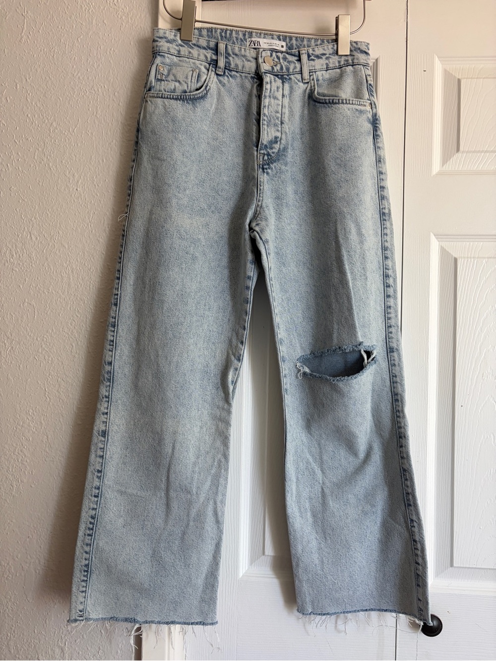 ZARA Light Wash High Waisted Busted Knee Jeans